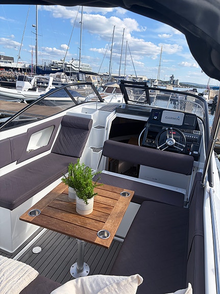 Nesten ny Oceanmaster 725CC m/ Honda 250. Kremplass på Kongen Marina 26 of 30