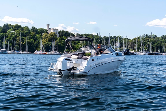 Nesten ny Oceanmaster 725CC m/ Honda 250. Kremplass på Kongen Marina 4 of 30