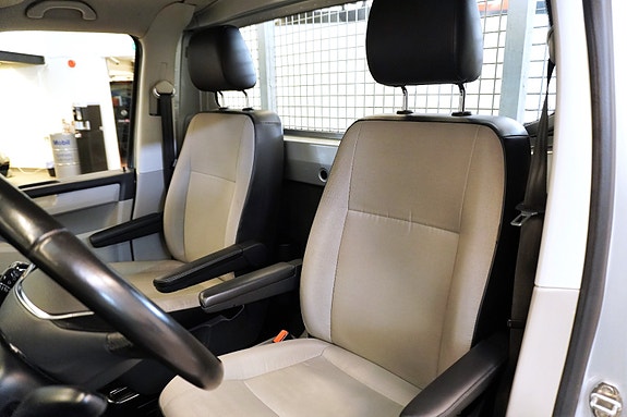 Volkswagen Transporter 14 of 22
