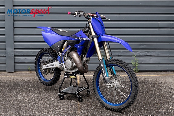 Yamaha YZ 125 LC 2 of 8