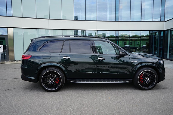 Mercedes-Benz GLS63 11 of 30