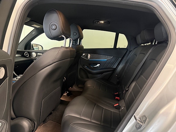 Mercedes-Benz GLC350 e 16 of 26