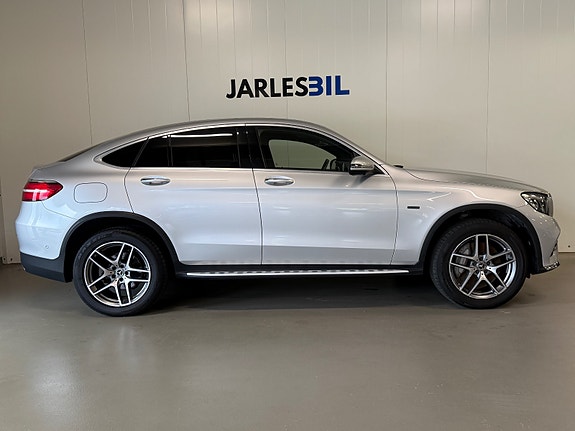 Mercedes-Benz GLC350 e 2 of 26