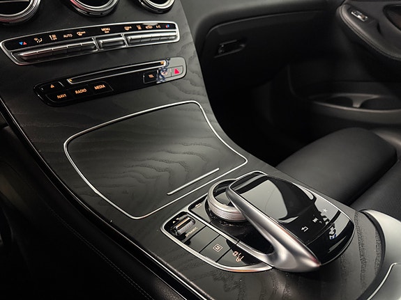 Mercedes-Benz GLC350 e 19 of 26