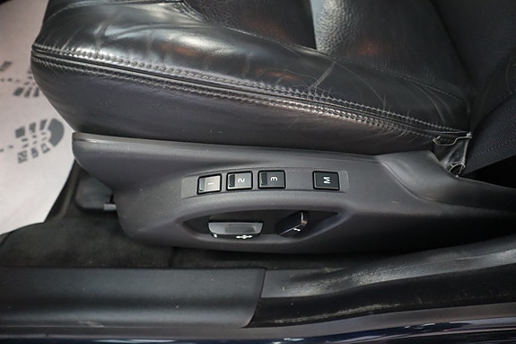 Volvo V70 24 of 30