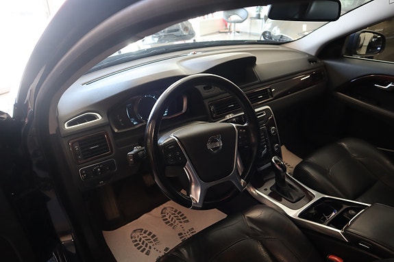 Volvo V70 22 of 30