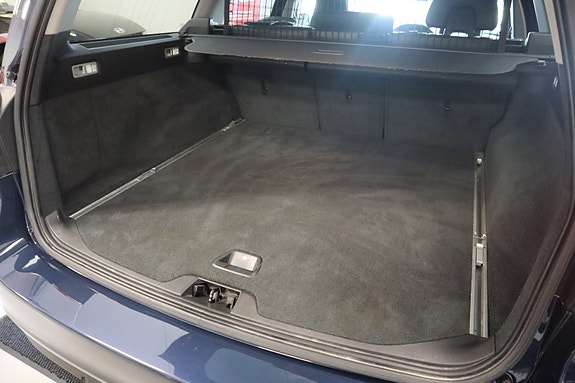 Volvo V70 17 of 30