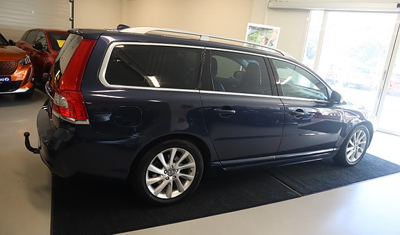 Volvo V70 15 of 30