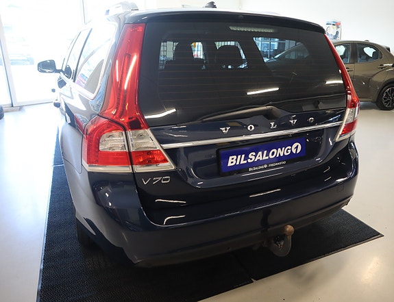 Volvo V70 12 of 30