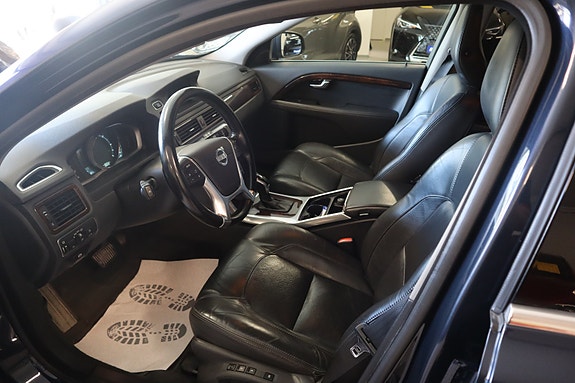 Volvo V70 21 of 30