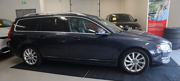 Volvo V70 4 of 30