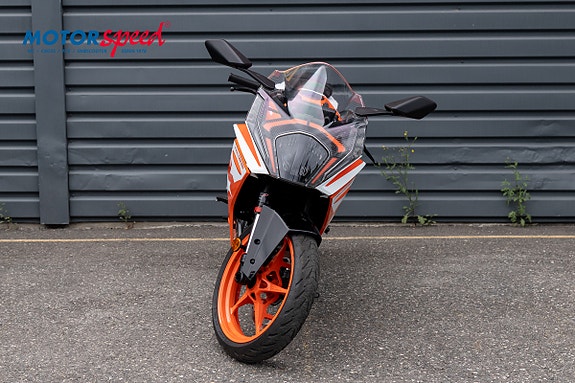 KTM RC 125 3 of 8