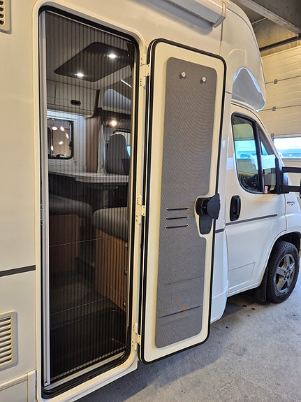 Sun Living S 75 SL / Truma Combi E / Gulvvarme / Stekeovn / Senkeseng ++ 7 of 30
