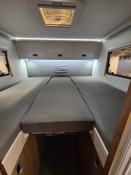 Sun Living S 75 SL / Truma Combi E / Gulvvarme / Stekeovn / Senkeseng ++ 28 of 30