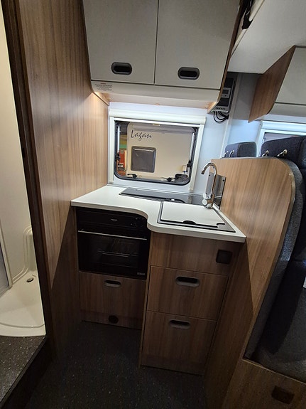 Sun Living S 75 SL / Truma Combi E / Gulvvarme / Stekeovn / Senkeseng ++ 17 of 30