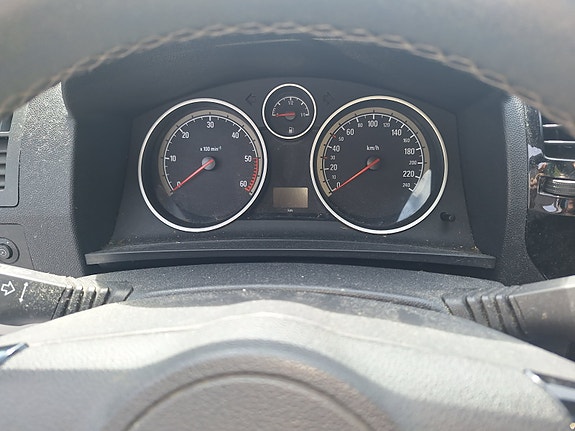 Opel Zafira 5 of 5