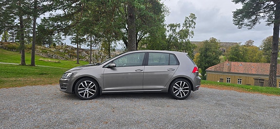 Volkswagen Golf VII 2 of 17