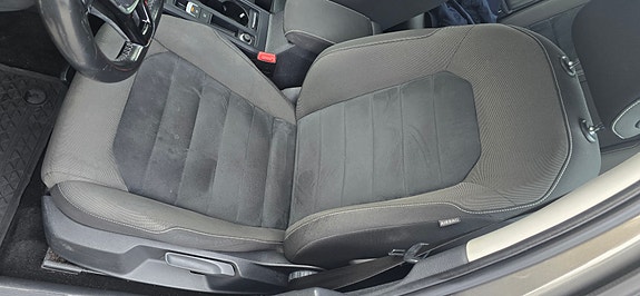 Volkswagen Golf VII 11 of 17