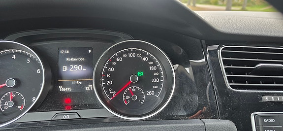 Volkswagen Golf VII 8 of 17