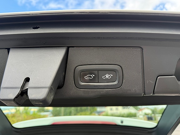 Volvo XC60 24 of 30