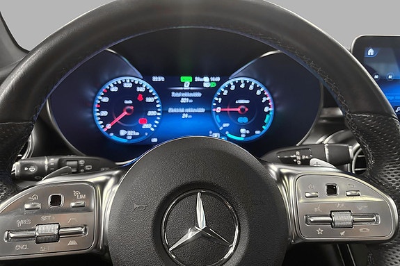 Mercedes-Benz GLC300 e 26 of 28