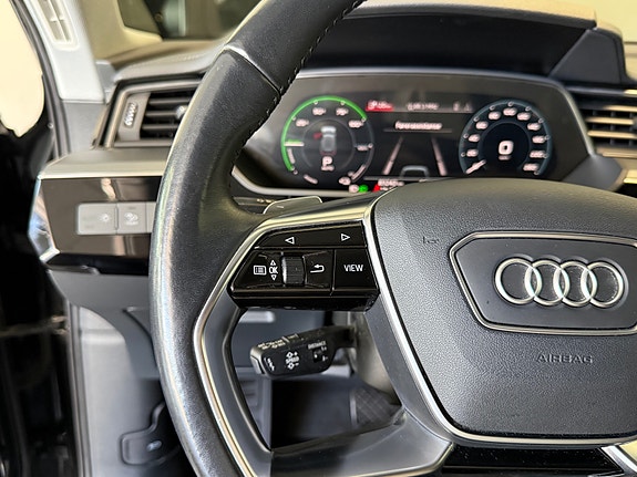 Audi e-tron Sportback 29 of 30