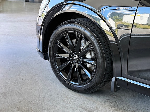 Audi e-tron Sportback 12 of 30