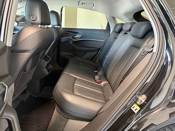 Audi e-tron Sportback 20 of 30