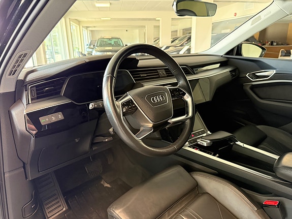 Audi e-tron Sportback 16 of 30