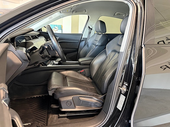 Audi e-tron Sportback 15 of 30