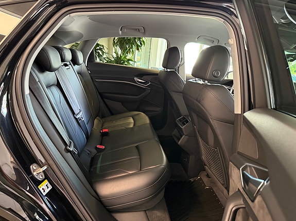 Audi e-tron Sportback 23 of 30