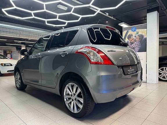 Suzuki Swift 5 of 30