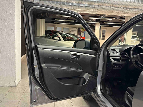 Suzuki Swift 26 of 30