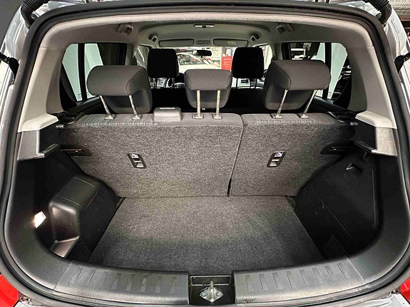 Suzuki Swift 30 of 30