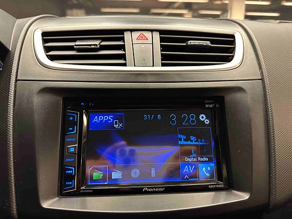 Suzuki Swift 19 of 30
