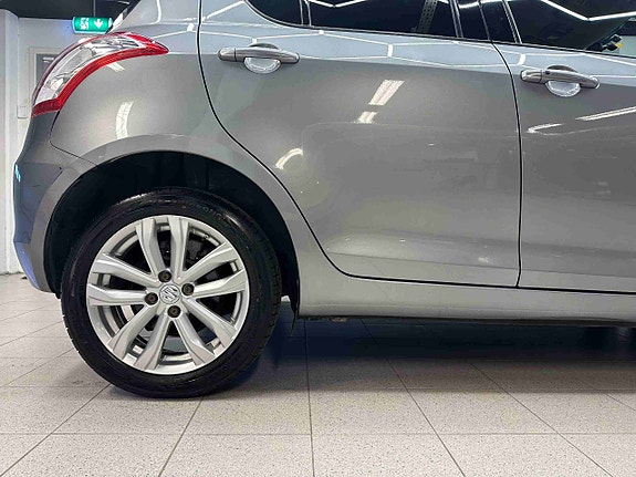Suzuki Swift 7 of 30