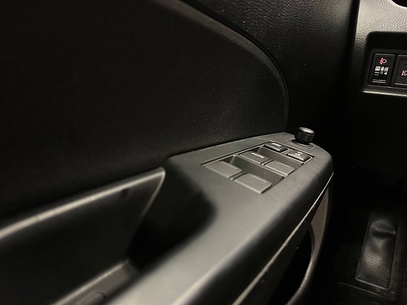 Suzuki Swift 17 of 30