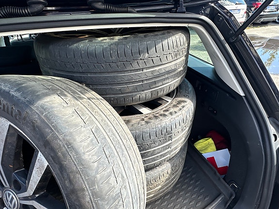 Volkswagen Passat 15 of 15