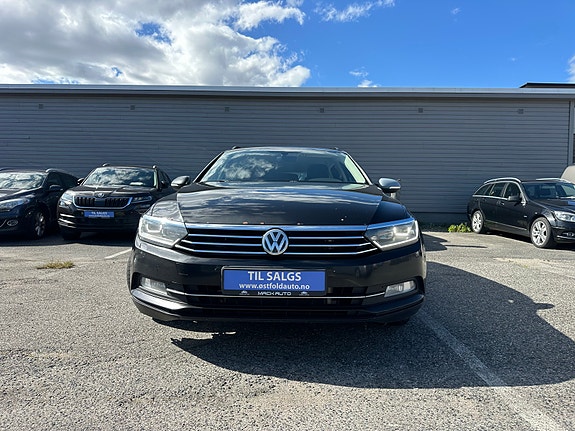 Volkswagen Passat 3 of 15