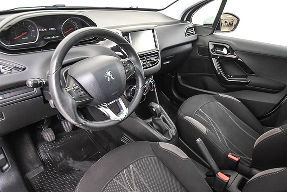 Peugeot 208 13 of 27