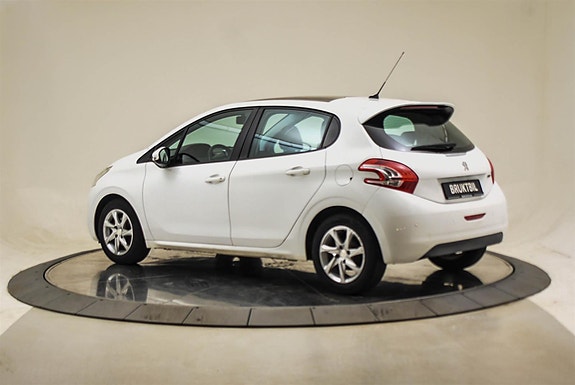 Peugeot 208 3 of 27