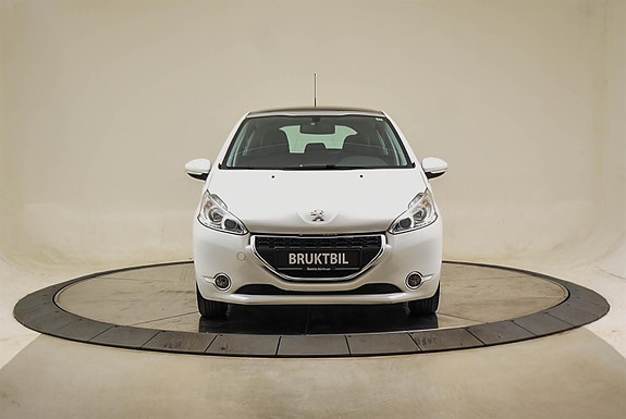 Peugeot 208 8 of 27