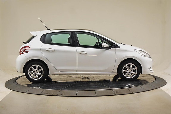 Peugeot 208 6 of 27
