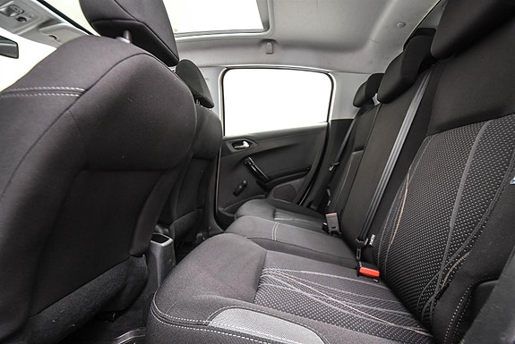 Peugeot 208 17 of 27