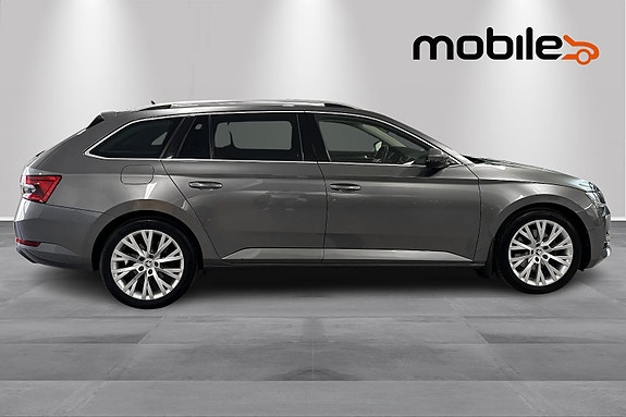 Skoda Superb 2 of 24