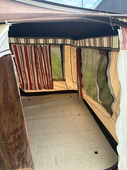 Combi-Camp 404 10 of 23