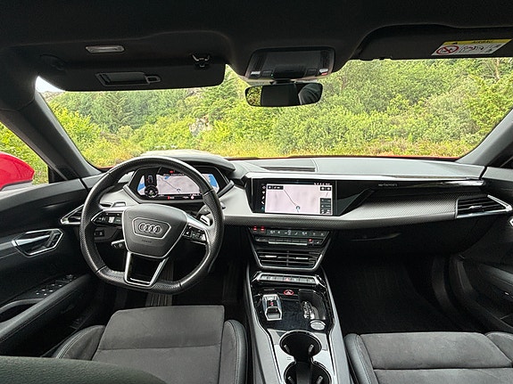 Audi e-tron GT 8 of 12