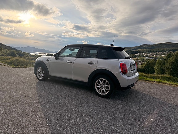 MINI Cooper 2 of 11