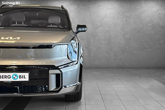 Kia EV9 17 of 30