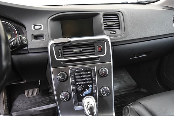 Volvo V60 13 of 23